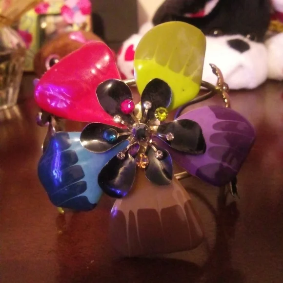 One of a kind flower bracelet - Picture 5 of 10